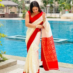 Red And White Elegant Silk Saree